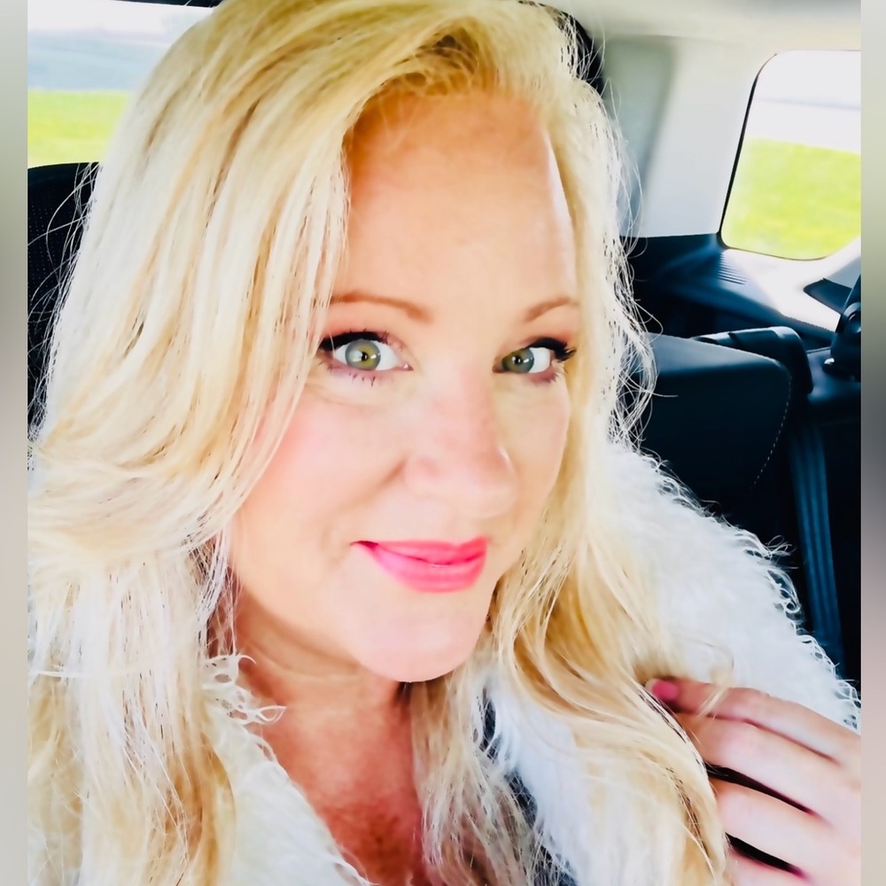 Meet your Posher, Jenn